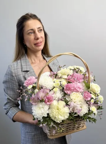 Композиция из гвоздик, хризантемы и альстромерии &laquo;Ревиваль&raquo; от интернет-магазина цветов в 