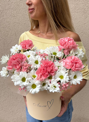 Композиция  с диантусом &laquo;Идеал&raquo; от интернет-магазина цветов в 