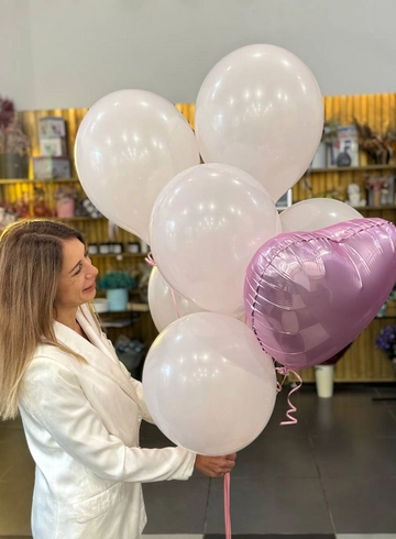 Фонтан из розовых шаров от интернет-магазина цветов в 