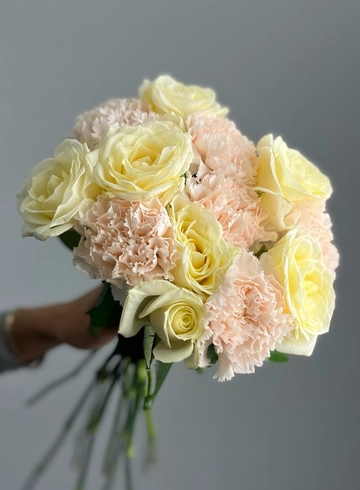 Букет невесты &laquo;Белая пудра&raquo; от интернет-магазина цветов в 