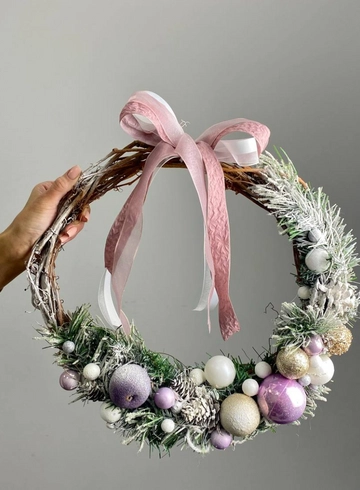 Венок новогодний &laquo;Северный шик&raquo; от интернет-магазина цветов в 