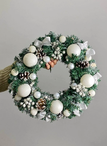 Венок новогодний &laquo;Морозное утро&raquo; от интернет-магазина цветов в 