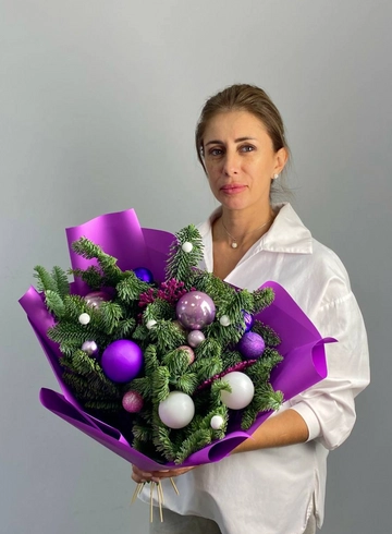 Букет «Новогодний огонек» от интернет-магазина цветов в 