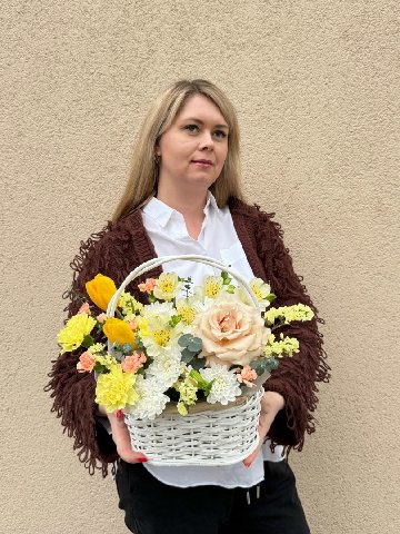 Композиция &laquo;Яркая весна&raquo; от интернет-магазина цветов в 