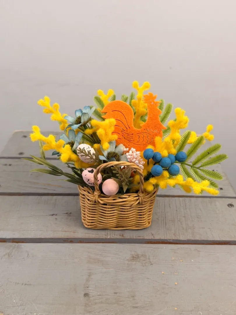 Композиция &laquo;Пасхальный петушок&raquo; от интернет-магазина цветов в 