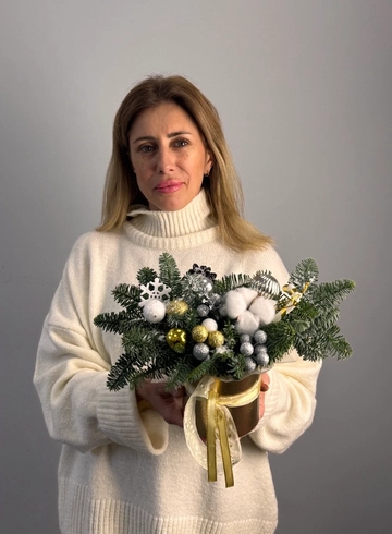 Композиция «Вальс снежинок» от интернет-магазина цветов в 