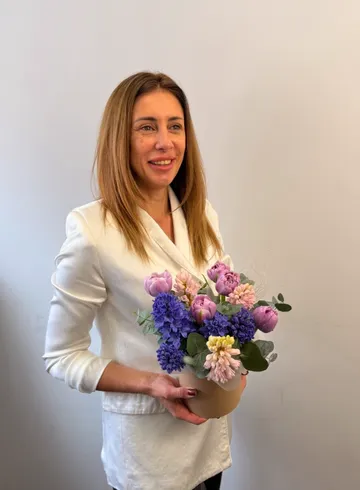 Композиция из гиацинта &laquo;Подари весну&raquo; от интернет-магазина цветов в 