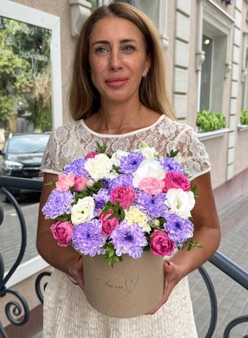 Композиция из хризантем &laquo;Яркость сезона&raquo; от интернет-магазина цветов в 