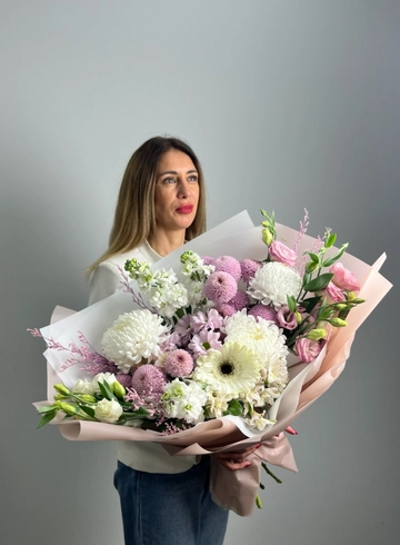 Сборный букет «Тонкий вкус» от интернет-магазина цветов в 