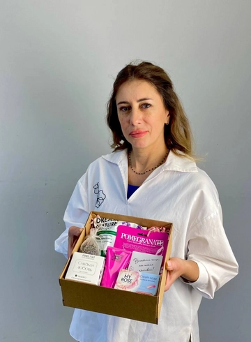 Бьюти-бокс «Вилена» от интернет-магазина цветов в 