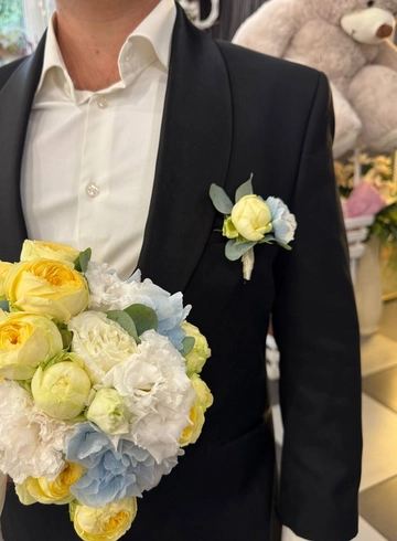 Бутоньерка «Лайм» от интернет-магазина цветов в 