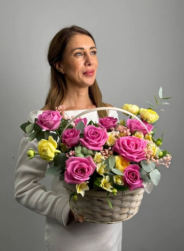 Композиция из роз &laquo;Сладкие Воспоминания&raquo; от интернет-магазина цветов в 