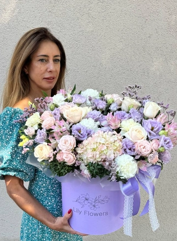 Композиция «Яркое событие» от интернет-магазина цветов в 