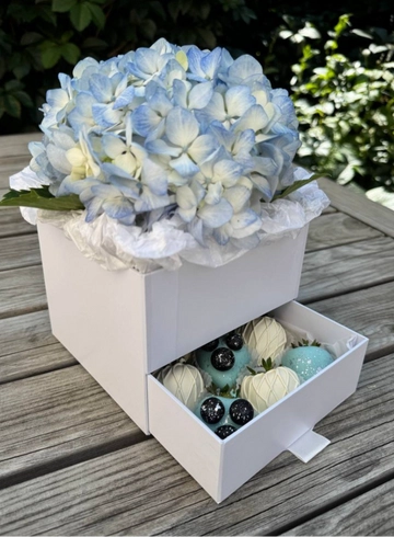 Композиция &laquo;Ягодное Облако&raquo; от интернет-магазина цветов в 