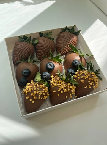 Набор &laquo;Шик&raquo; от интернет-магазина цветов в 