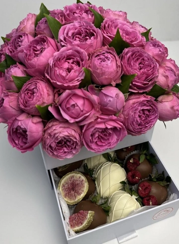 Композиция &laquo;Стиль&raquo; от интернет-магазина цветов в 