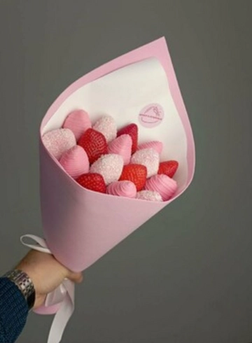 Букет «Барби  M» от интернет-магазина цветов в 