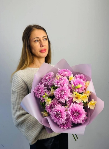 Букет из хризантемы &laquo;Водевиль&raquo; от интернет-магазина цветов в 