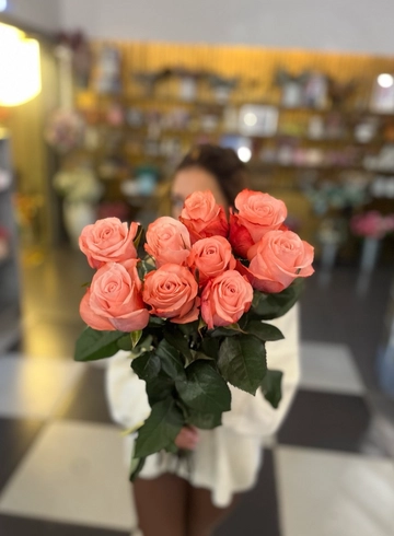 Роза Эквадор &laquo;Гаяне&raquo; от интернет-магазина цветов в 