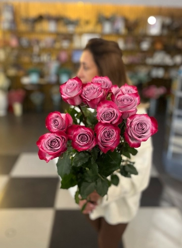 Роза Эквадор «Ди Перпл» от интернет-магазина цветов в 