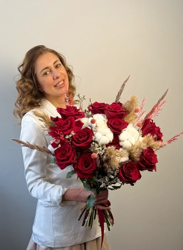 Сборный букет &laquo;Русская краса&raquo; от интернет-магазина цветов в 