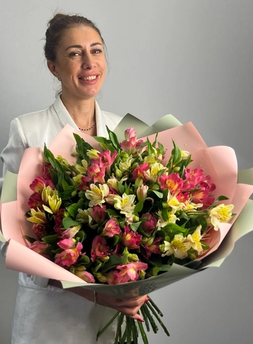 Букет из альстромерии «Взрыв чувств». от интернет-магазина цветов в 