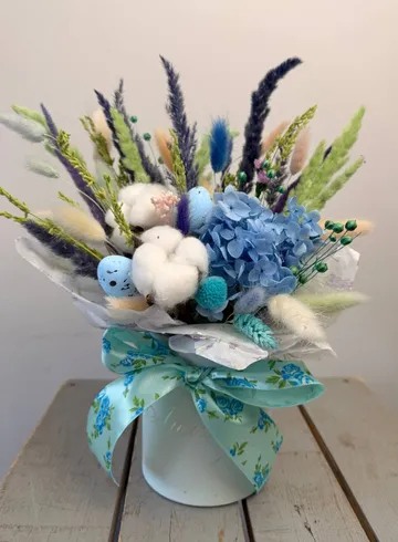 Композиция &laquo;Небесная&raquo; от интернет-магазина цветов в 