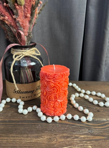 Свеча с розами от интернет-магазина цветов в 