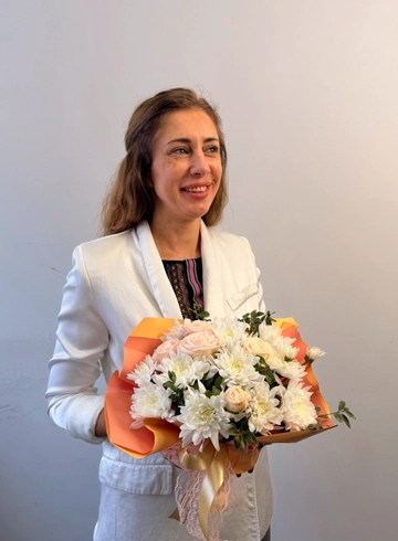 Композиция &laquo;Яркая зефирка&raquo; от интернет-магазина цветов в 