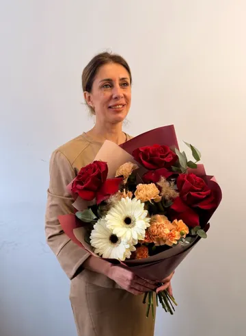 Сборный букет &laquo;Монреаль&raquo; от интернет-магазина цветов в 