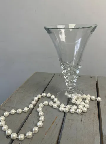 Ваза &laquo;Рюмка&raquo; от интернет-магазина цветов в 