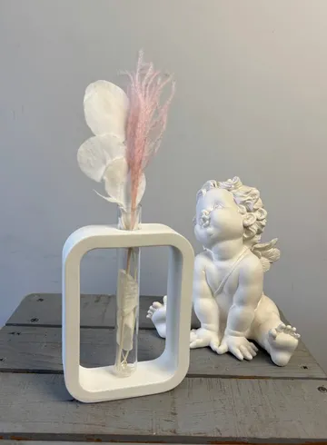 Деревянная ваза с колбой от интернет-магазина цветов в 