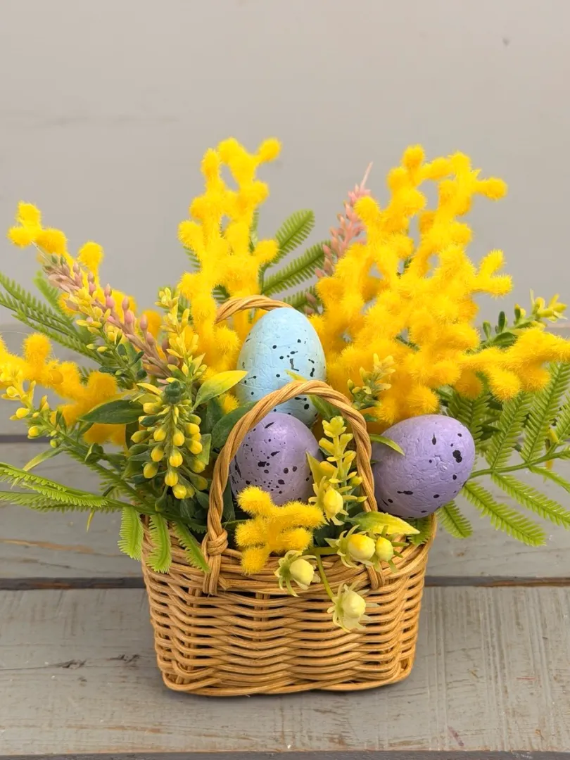 Композиция &laquo;Пасхальное лукошко&raquo; от интернет-магазина цветов в 