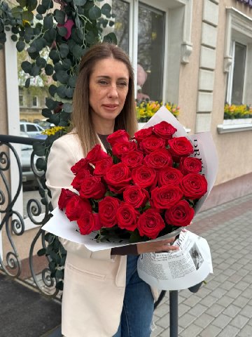 Букет из роз &laquo;Властелин ее сердца&raquo; от интернет-магазина цветов в 