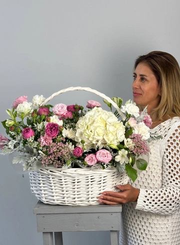 Композиция «Нежный момент» от интернет-магазина цветов в 