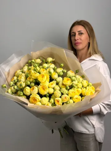 Букет из кустовых роз  &laquo;Престиж&raquo; от интернет-магазина цветов в 
