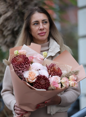 Букет сборный «Бархатный день» от интернет-магазина цветов в 