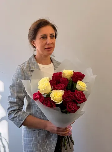 Букет из роз &laquo;Краски весны&raquo; от интернет-магазина цветов в 