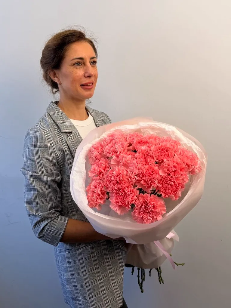 Букет из гвоздик &laquo;Монпансье&raquo; от интернет-магазина цветов в 