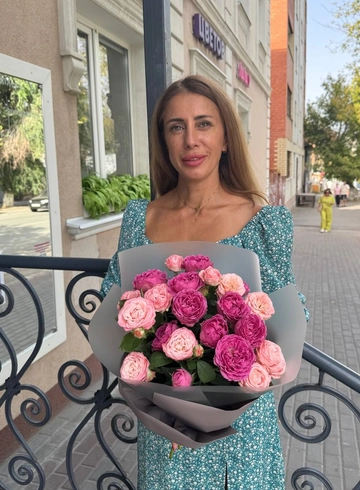 Букет из роз «Злата» от интернет-магазина цветов в 