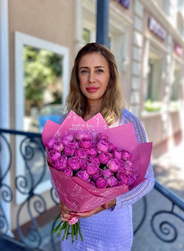 Букет из роз «Только чувства» от интернет-магазина цветов в 