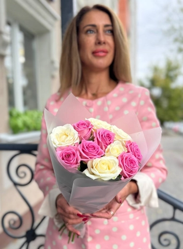 Букет из роз «Высокие чувства» от интернет-магазина цветов в 