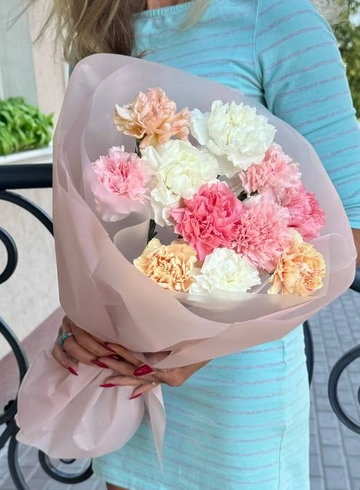 Букет из гвоздик «Симфония» от интернет-магазина цветов в 