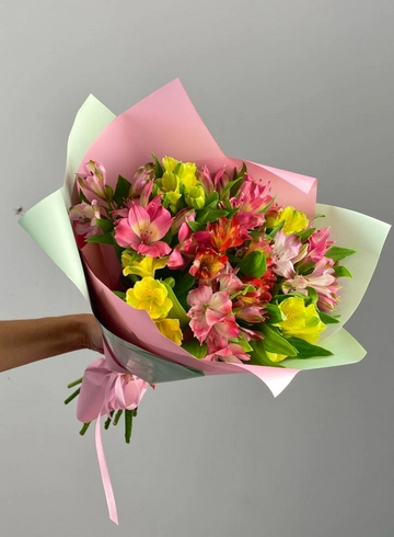 Букет из альстромерии «Рандеву» от интернет-магазина цветов в 