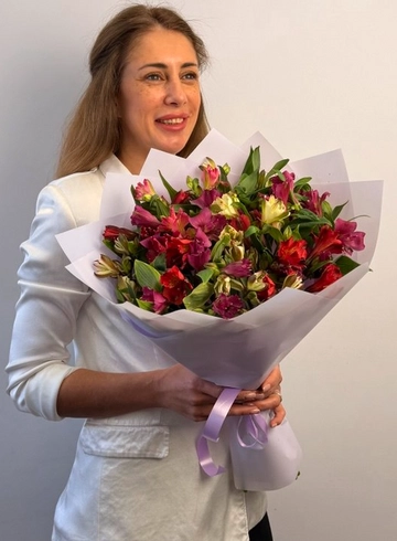 Букет из альстромерии &laquo;Рандеву&raquo; от интернет-магазина цветов в 