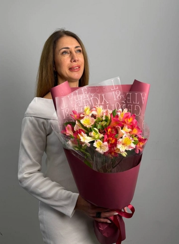 Букет из альстромерии &laquo;Яркие мечты&raquo; от интернет-магазина цветов в 