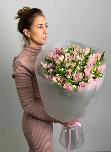 Букет &laquo;Фиона&raquo; от интернет-магазина цветов в 
