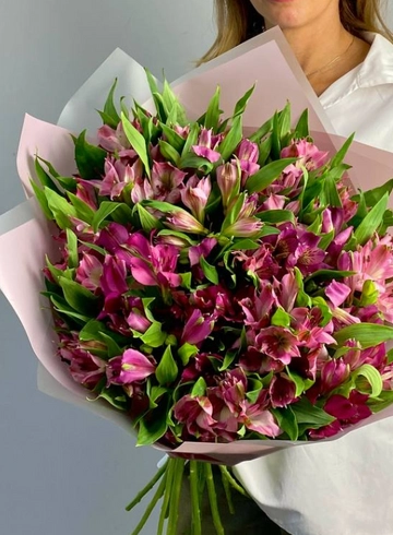 Букет &laquo;Василиска&raquo; от интернет-магазина цветов в 