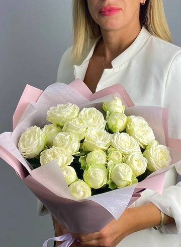 Букет  из кустовых роз «Вереск» от интернет-магазина цветов в 