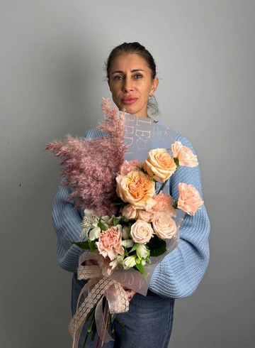 Сборный букет «Фьюжн» от интернет-магазина цветов в 